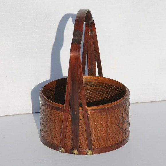 Vintage Chinese Woven Rattan Carrying Basket with Large Tripartite Handle - Picture 4 of 8